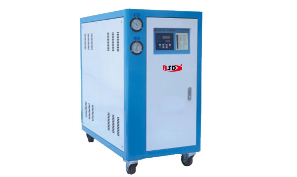 水冷式冷水機